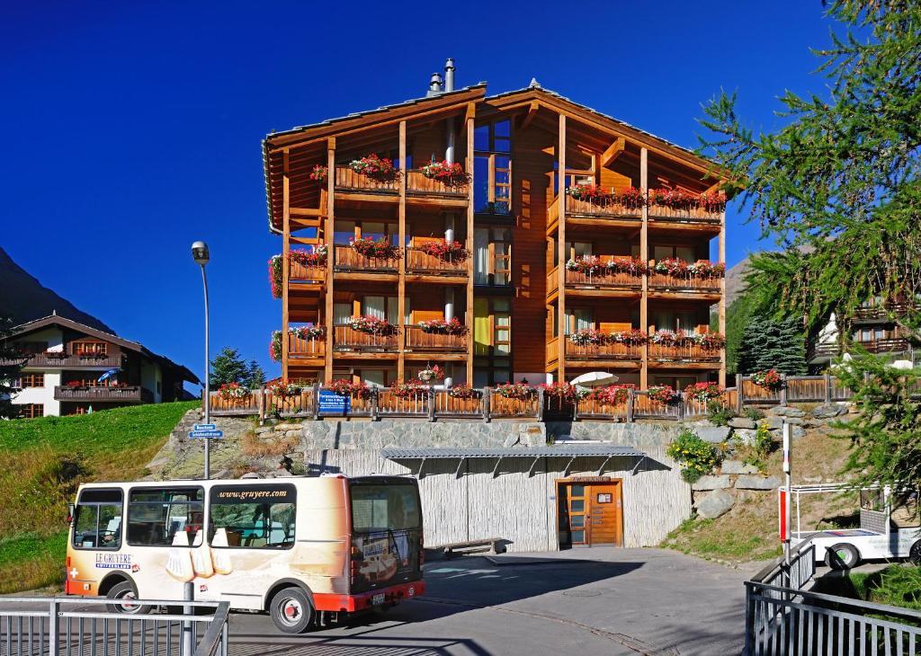 Z'wichjehues * Zermatt